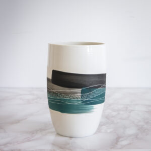 mug céramique, porcelaine, peinte en noir et bleu canard Horizon