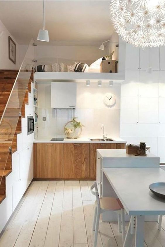 cuisine et escalier petit espace